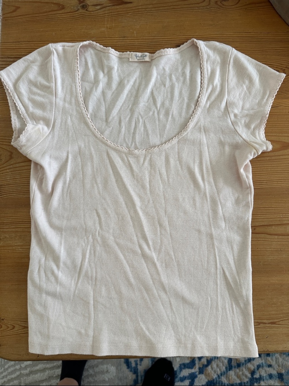 Brandy Melville Light Cream peach Scoop Neck Short Sleeve Tee